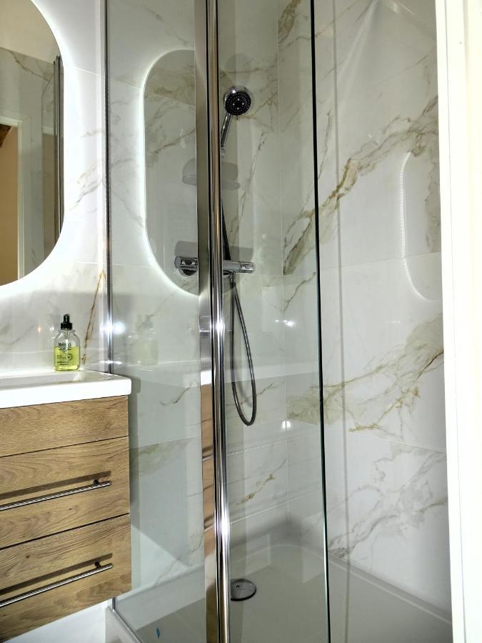 Augustins Fountain Studio Cosy Aix Centre Historique A 3 Minutes De Cours Mirabeau -Wifi-Smart Tv-Rue Calme Экс-ан-Прованс Экстерьер фото